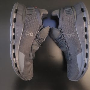 On Running casual sneakers Couldnova women 7.5 color Black/Eclipse